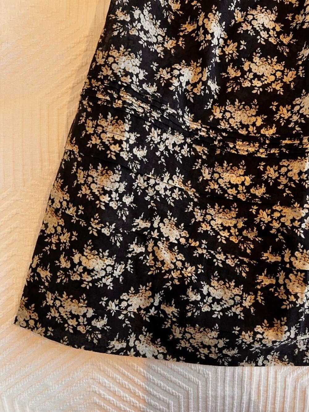 Dôen MARCIE SKIRT IN NOIR ROSIER FLORAL. Small. - Picture 5 of 5